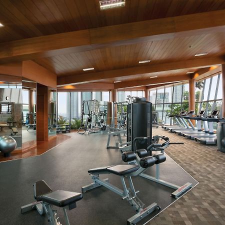 Hotel Indonesia Kempinski Jakarta Exterior photo The gym at the hotel